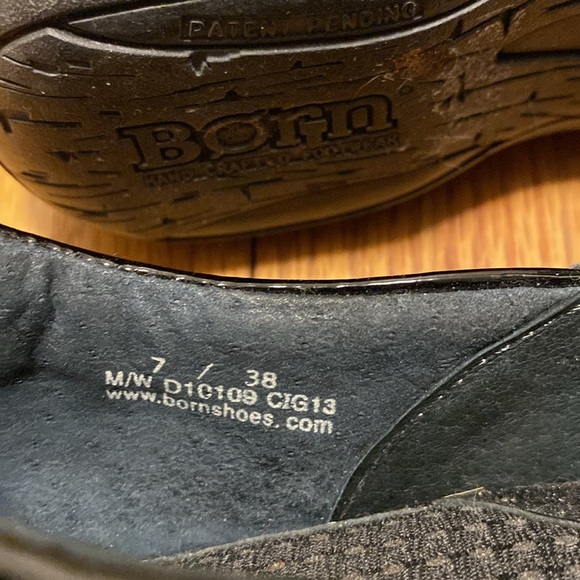 BORN Patent Leather Mary Jane’s, 7/38 - Picture 9 of 10